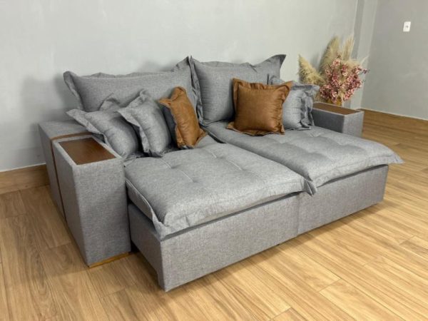 Sofá Cama Retrátil Reclinável Gabriela 2,10m - Cinza Linho/ Marrom Courino