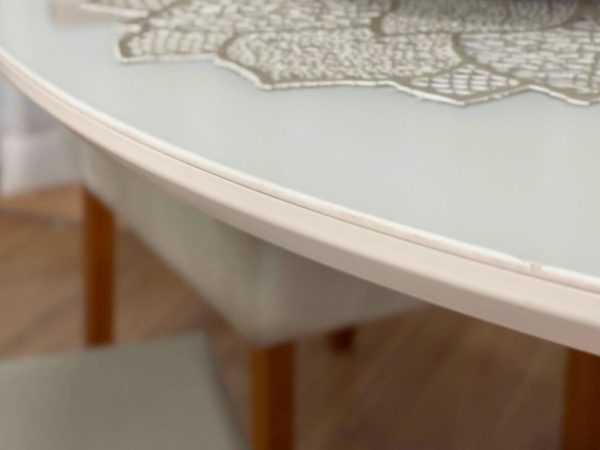 Mesa de Jantar Circular Simpatia 1.08x1.08 c/4 Cadeiras Jasmim - Cinamomo/Off White/Bege Veludo - Imagem 5