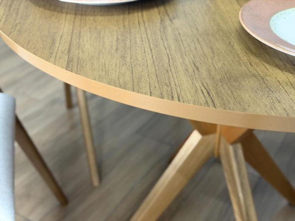 Mesa de Jantar Circular Simpatia 1.08x1.08 c/4 Cadeiras Pérola - Cinamomo/Bege Linho - Imagem 3